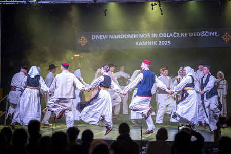 Narodne noše (3)